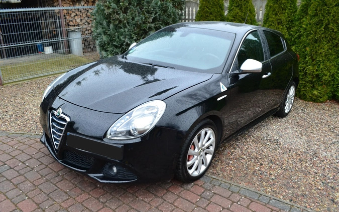 Alfa Romeo Giulietta cena 22900 przebieg: 205000, rok produkcji 2010 z Chodzież małe 172